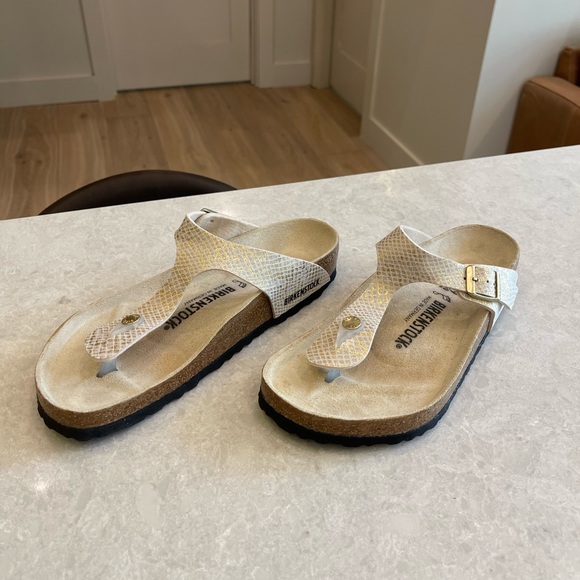 Birkenstock Gizeh Micro Fibre in Shiny Python Eggshell Size 39 - Picture 2 of 10